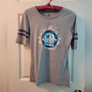 4/$15 SALE Disney | Junior's Fitted Diamond Celebration Top Small EUC